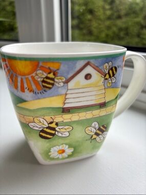 🍀3 for $25🍀 Crown Trent fine bone china mug